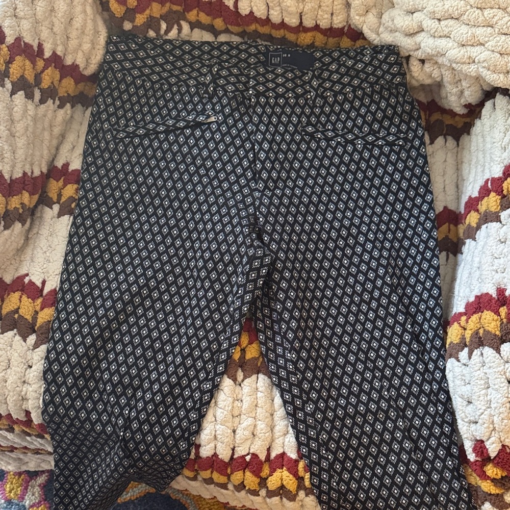 GAP Women's Black and White Geometric Skinny Jeans